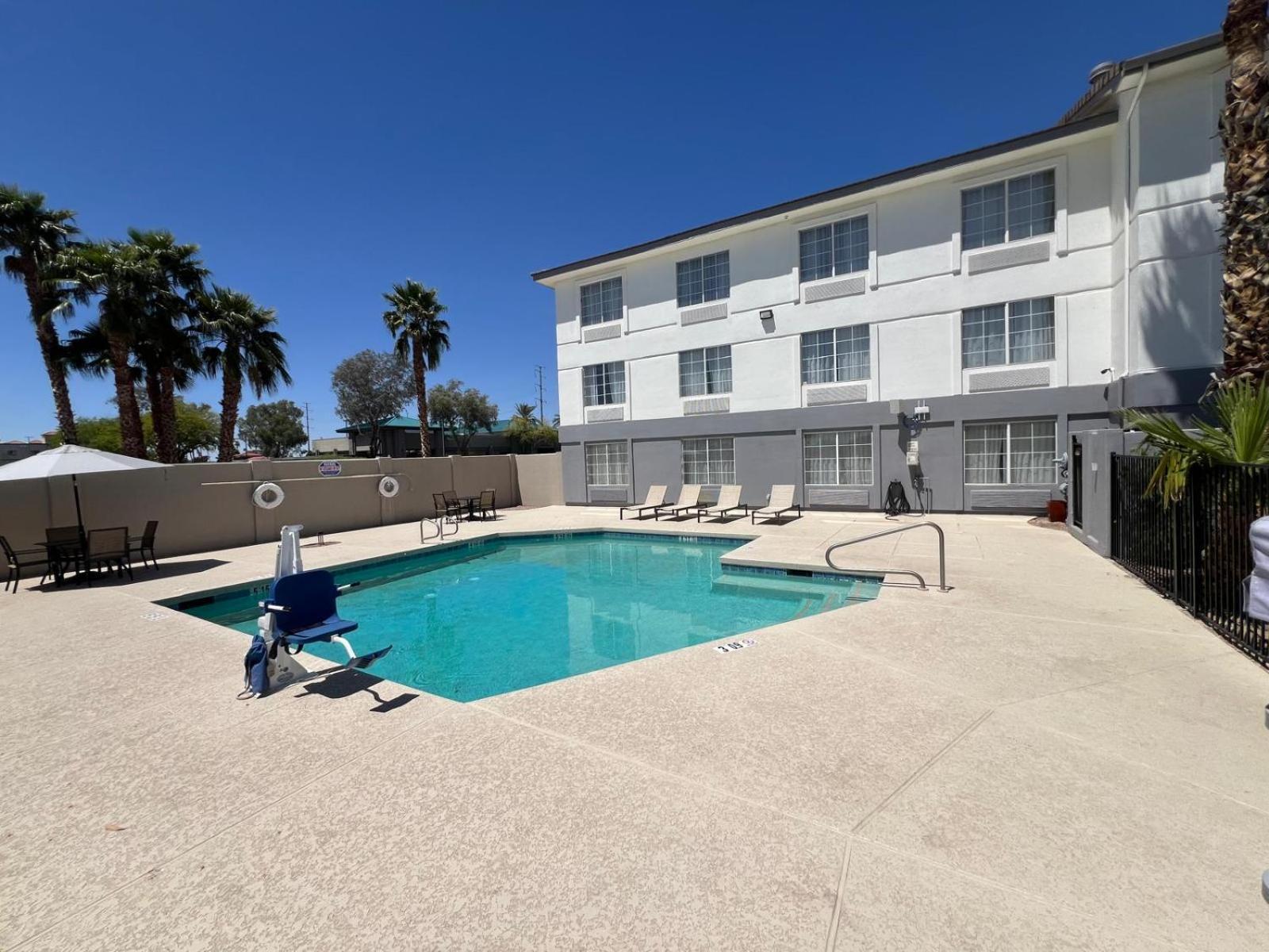 Garner Hotel By Ihg Phoenix - Surprise Exterior foto