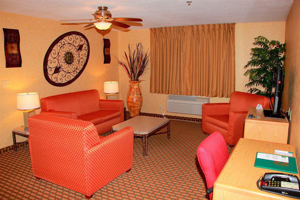 Garner Hotel By Ihg Phoenix - Surprise Exterior foto